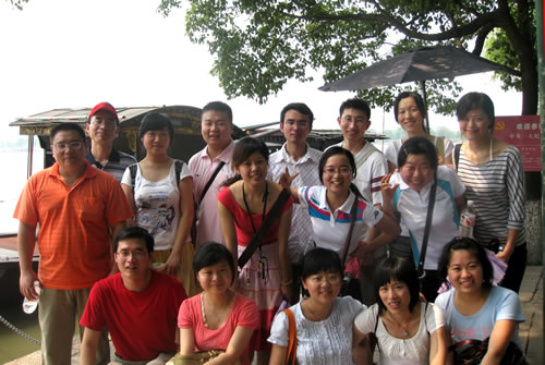 第六黨支部參觀中共“一大”會(huì)址